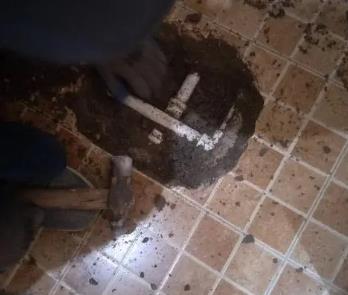 特克斯卫生间漏水维修公司为您分享下卫生间渗水如何处理及注意事项